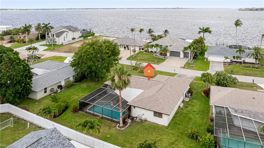2285 SE 28th  ST, Cape Coral, FL 33904
