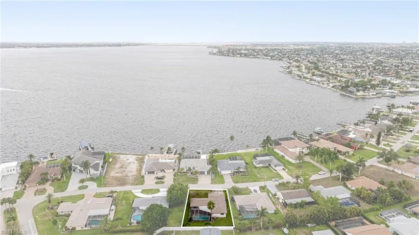 2285 SE 28th  ST, Cape Coral, FL 33904