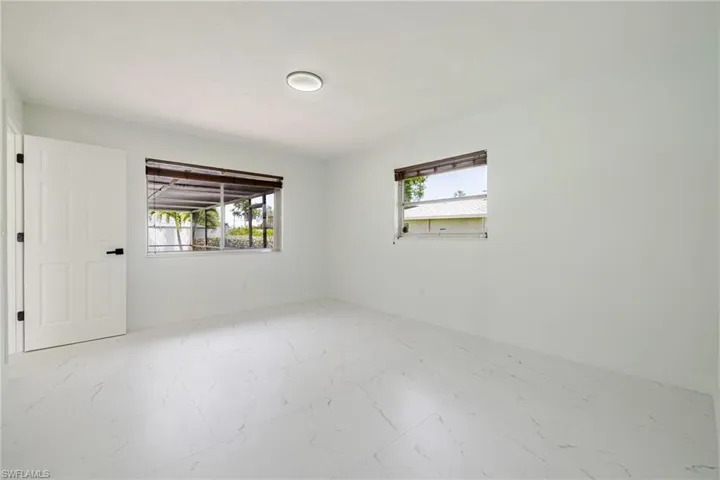 2285 SE 28th  ST, Cape Coral, FL 33904