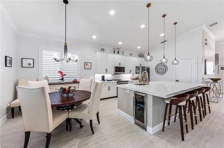 All new appliances & lighting