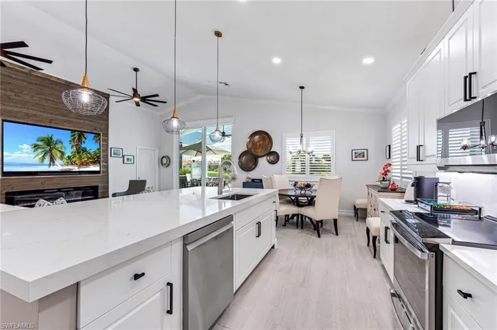 15598  Alton  DR, Fort Myers, FL 33908