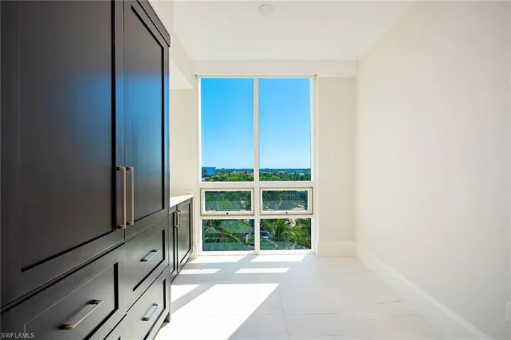 4255  Gulf Shore N BLVD, Naples, FL 34103