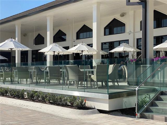 Veranda Dining