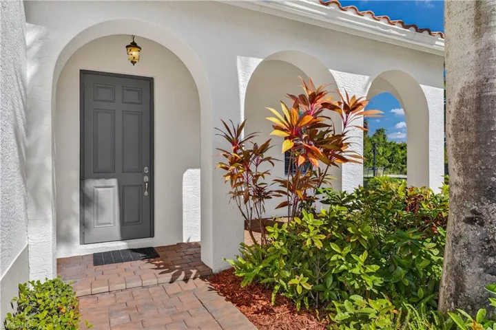 2212 Vardin Pl, Naples, Florida 34120