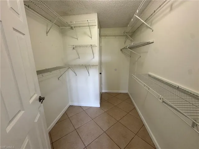 5667 Rattlesnake Hamm Rd N B-301, Naples, Florida 34113