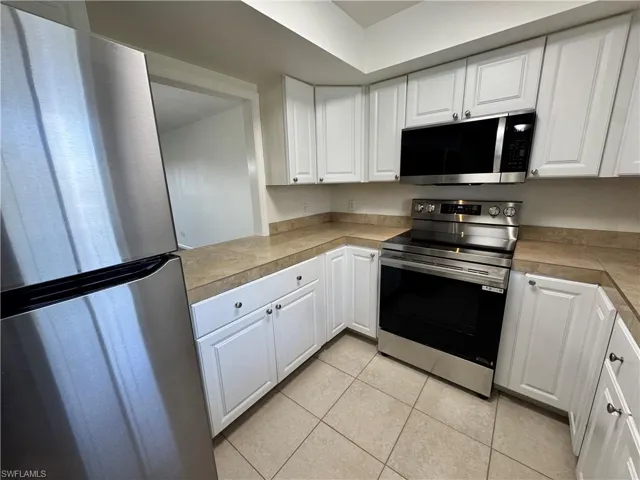 5667 Rattlesnake Hamm Rd N B-301, Naples, Florida 34113