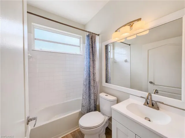 9750 Sassafras Ct, Estero, Florida 33928