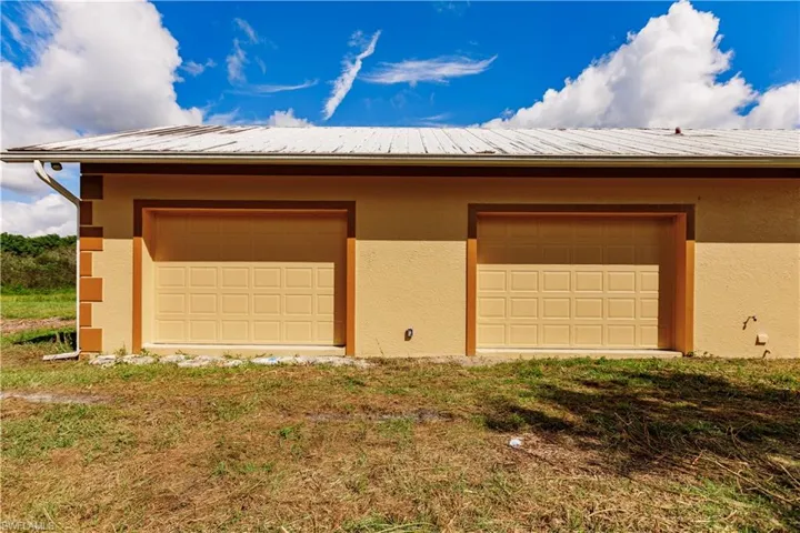 875  Limpkin  RD, Naples, FL 34120