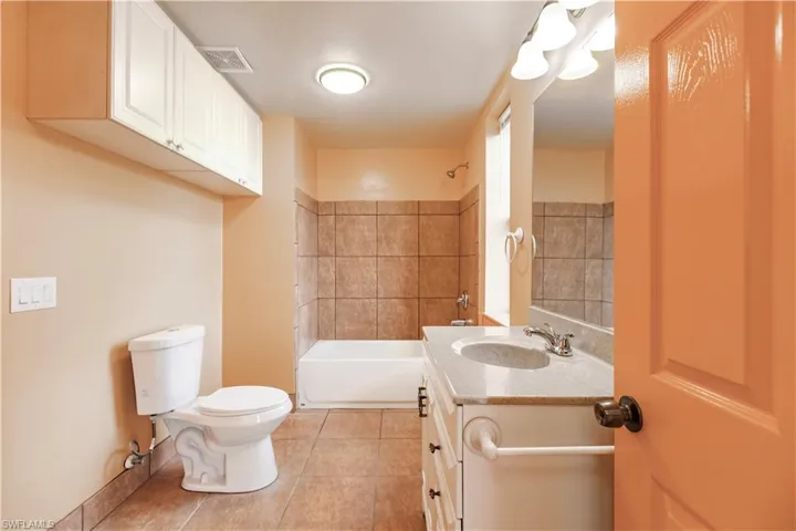 875  Limpkin  RD, Naples, FL 34120