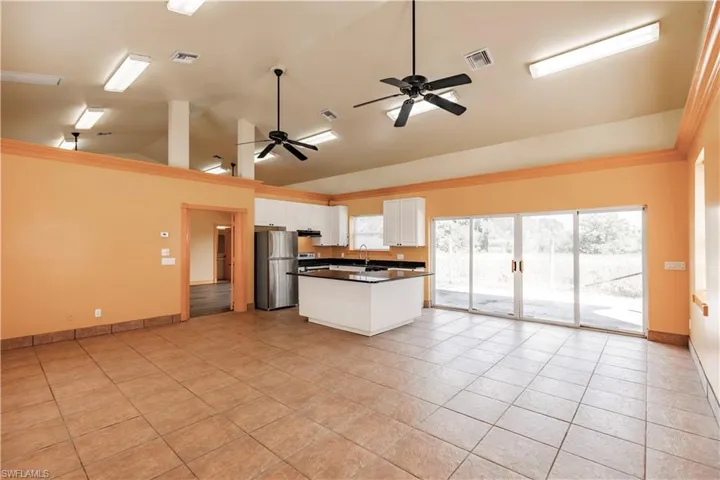 875  Limpkin  RD, Naples, FL 34120