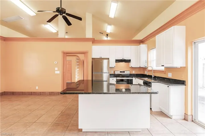 875  Limpkin  RD, Naples, FL 34120