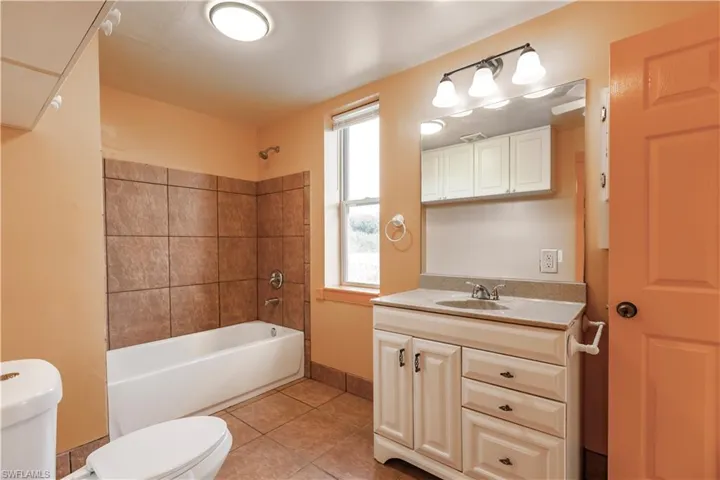 875  Limpkin  RD, Naples, FL 34120