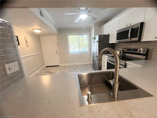 Kitchen area