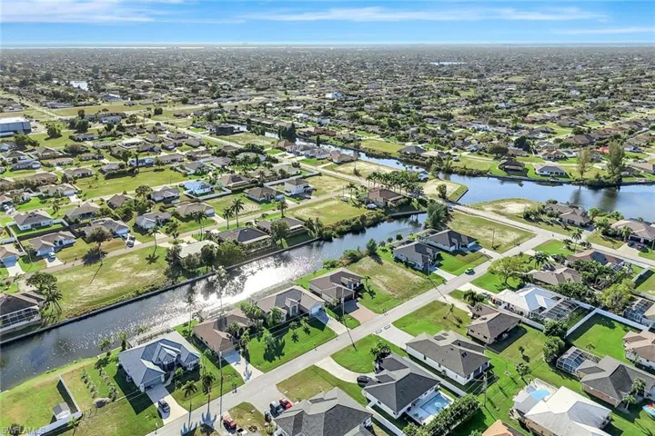 2721 Sw 11th Ave, Cape Coral, Florida 33914