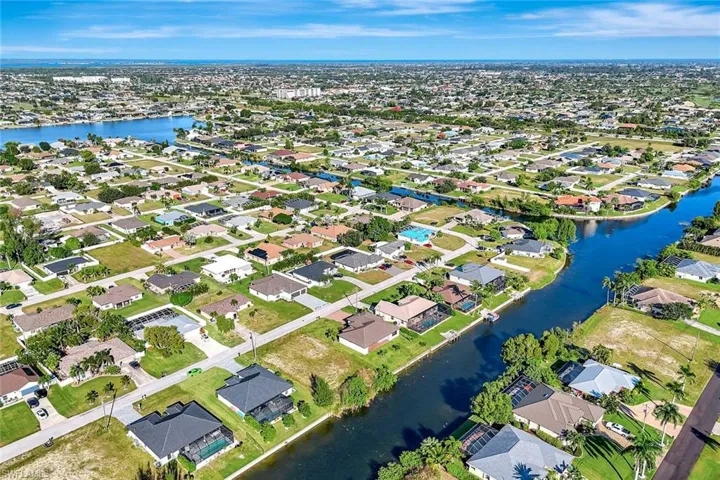 2721 Sw 11th Ave, Cape Coral, Florida 33914