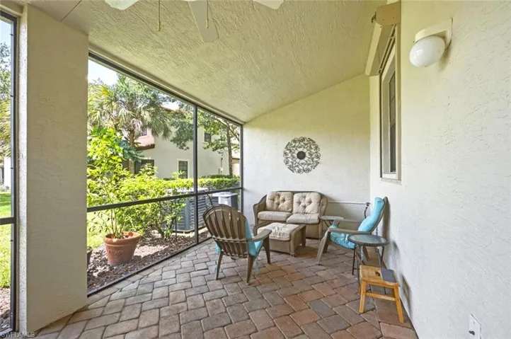 7631 Bristol Cir, Naples, Florida 34120