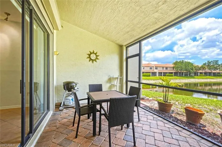 7631 Bristol Cir, Naples, Florida 34120