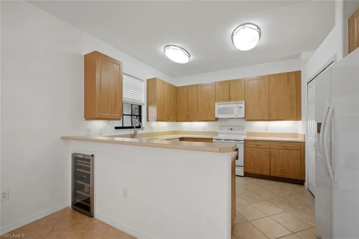 7631 Bristol Cir, Naples, Florida 34120