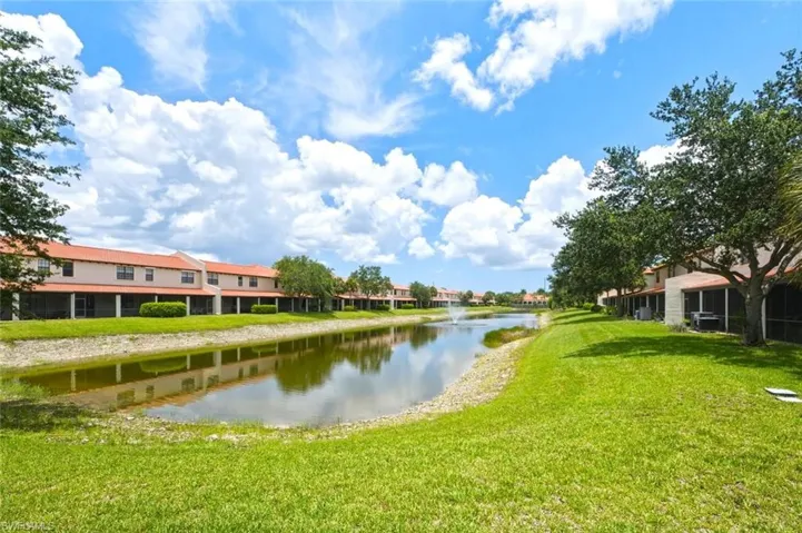 7631 Bristol Cir, Naples, Florida 34120
