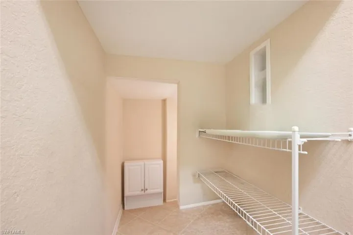 7631 Bristol Cir, Naples, Florida 34120