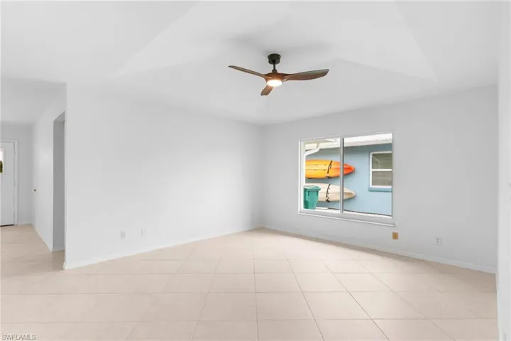 Can be office, den, or dining