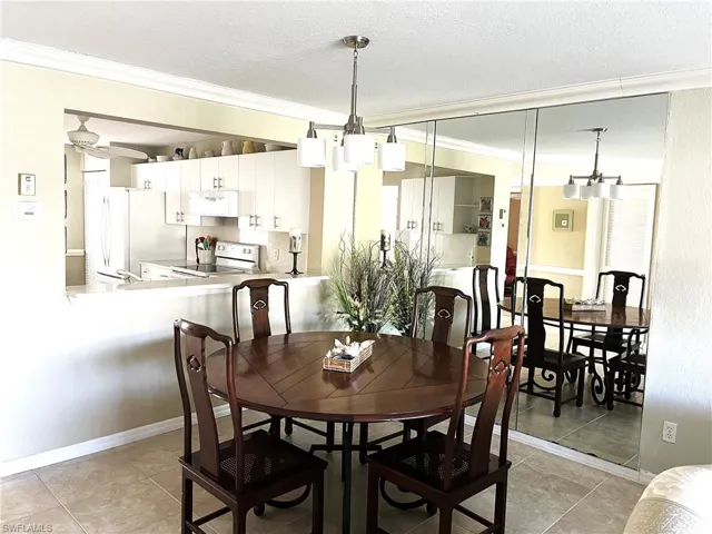 515 Gabriel Cir 1901, Naples, Florida 34104