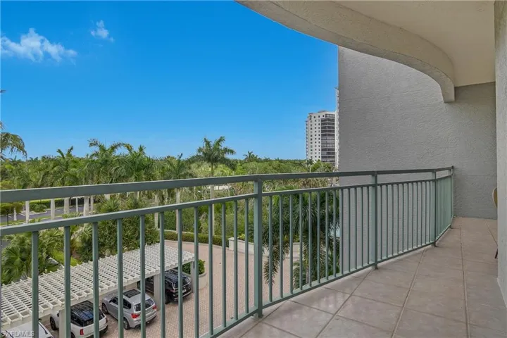 Balcony connects Guest Bedrooms