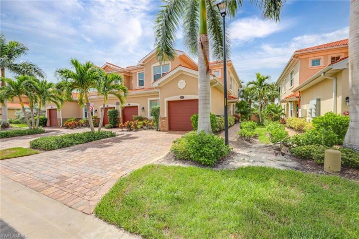 28012  Sosta  LN, Bonita Springs, FL 34135