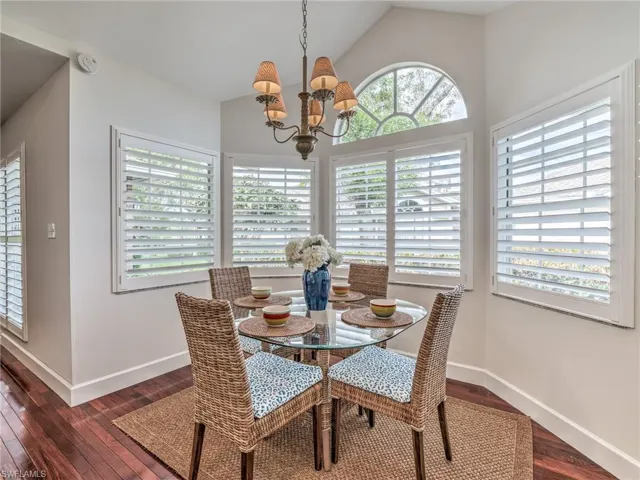 Breakfast nook