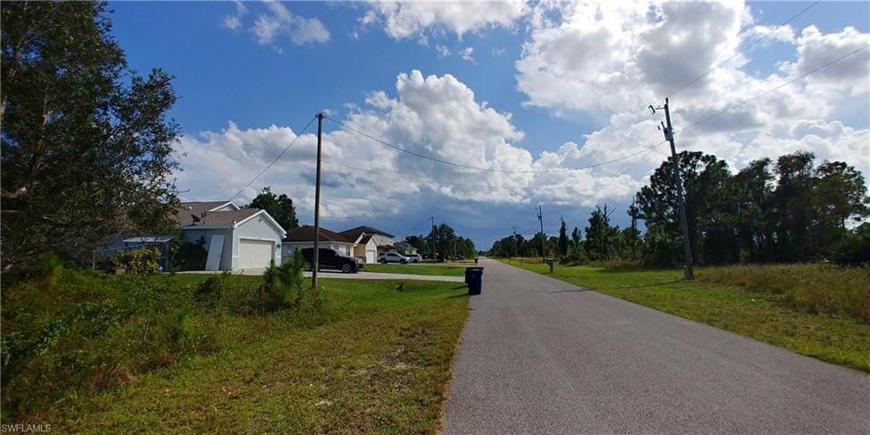 Street view of newer homes close to the lot.