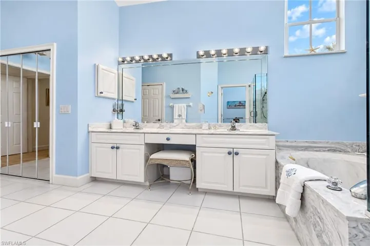 3444 Sunset Key Cir 102, Punta Gorda, Florida 33955