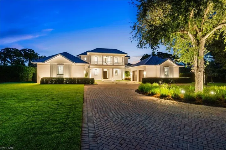 View of front of house with a yard