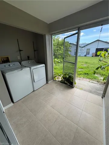 129 Se 23rd Pl -unit 2, Cape Coral, Florida 33990