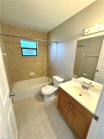 129 Se 23rd Pl -unit 2, Cape Coral, Florida 33990