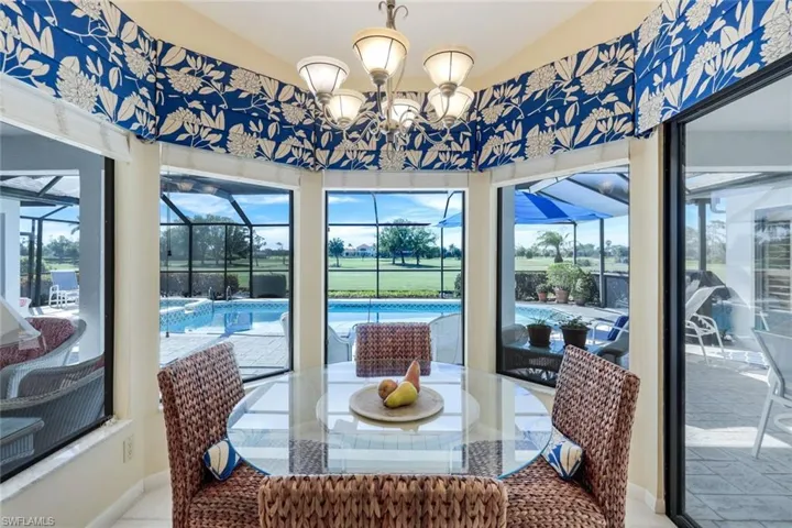 Morning Breakfast Room With Transom Windows