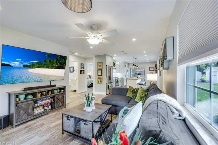 2385 Sunset Ave, Naples, Florida 34112