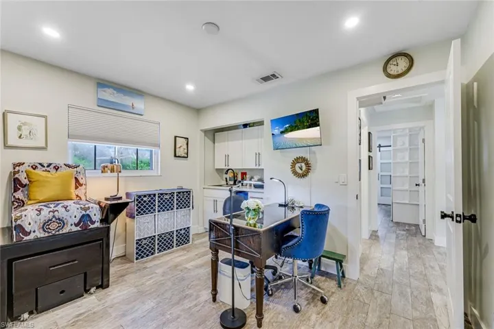 2385 Sunset Ave, Naples, Florida 34112