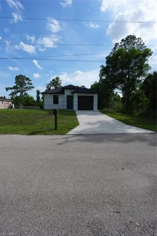 379 Selkirk Ave, Lehigh Acres, Florida 33974