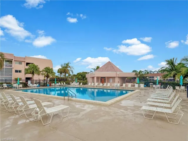 170  Turtle Lake  CT, Naples, FL 34105