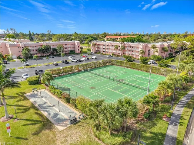 170  Turtle Lake  CT, Naples, FL 34105