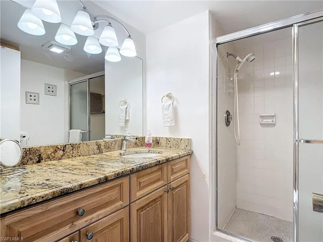 170  Turtle Lake  CT, Naples, FL 34105