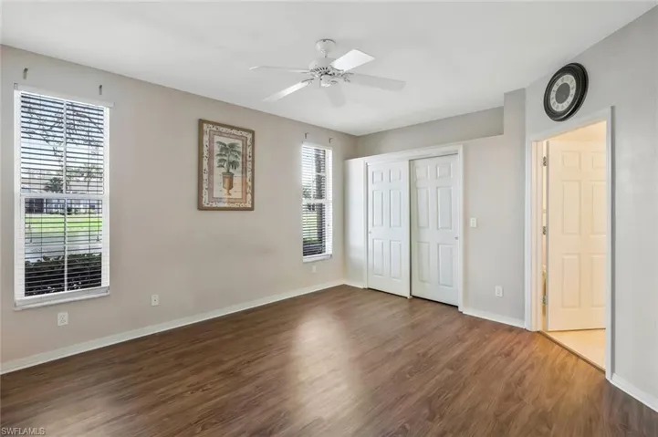 Large Master Bedroom......With Beautifull wood flooring...