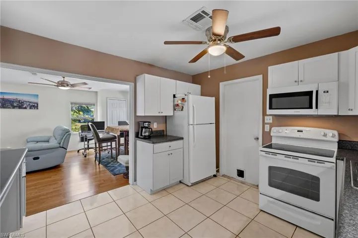 9016  Cypress S DR, Fort Myers, FL 33967