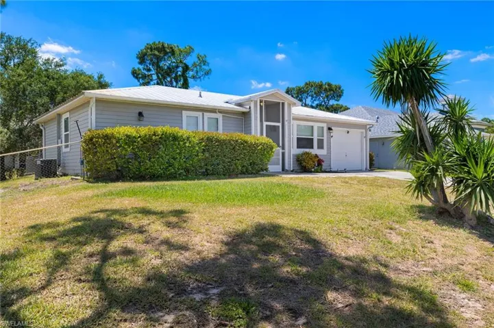 9016  Cypress S DR, Fort Myers, FL 33967
