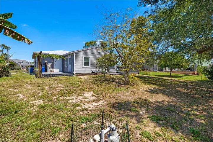 9016  Cypress S DR, Fort Myers, FL 33967