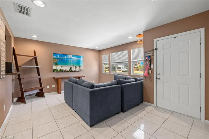 9016  Cypress S DR, Fort Myers, FL 33967