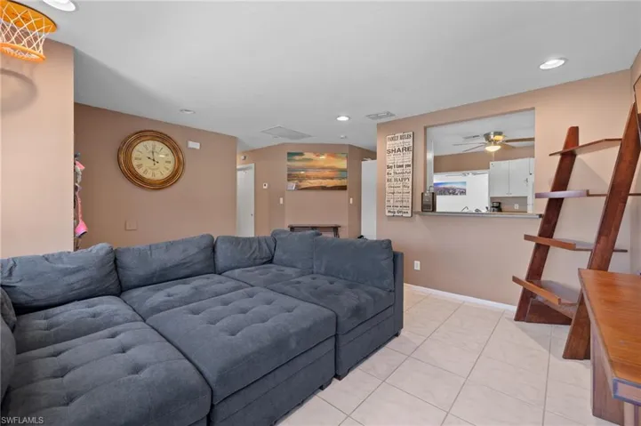 9016  Cypress S DR, Fort Myers, FL 33967