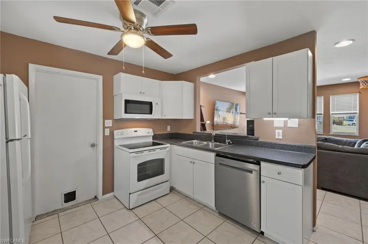 9016  Cypress S DR, Fort Myers, FL 33967