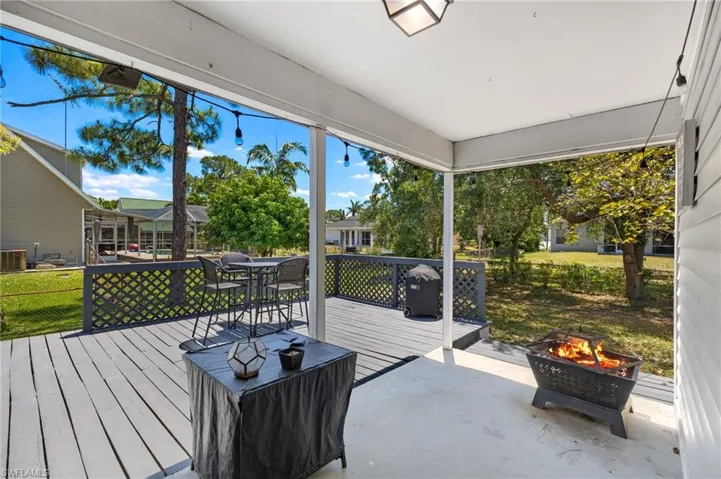9016  Cypress S DR, Fort Myers, FL 33967
