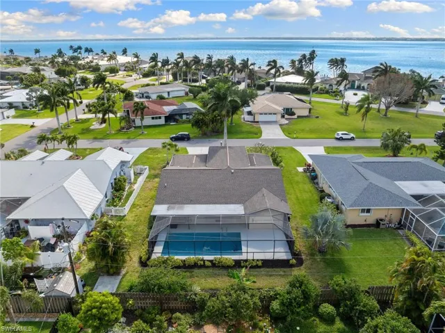 3906 Se 20th Pl, Cape Coral Fl 33904